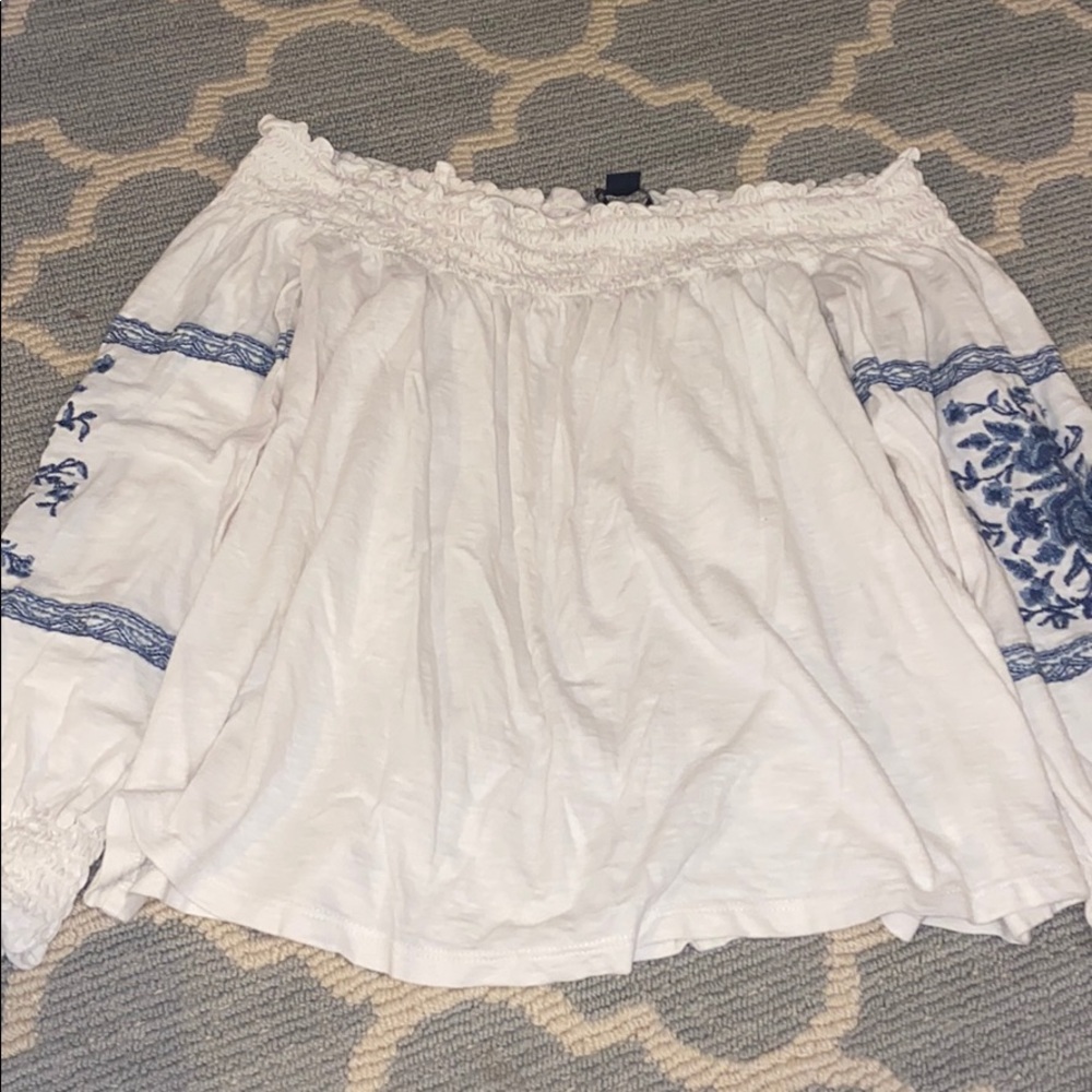 American Eagle off the shoulder top
